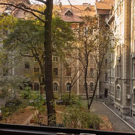 Sweet Dreams Piata Romana *