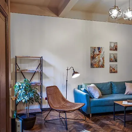 Sweet Dreams Piata Romana * בוקרשט