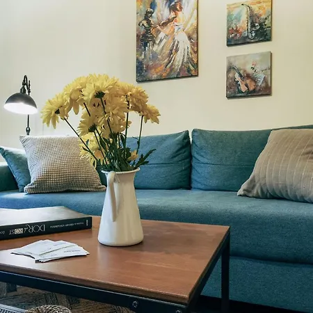 Sweet Dreams Piata Romana * בוקרשט